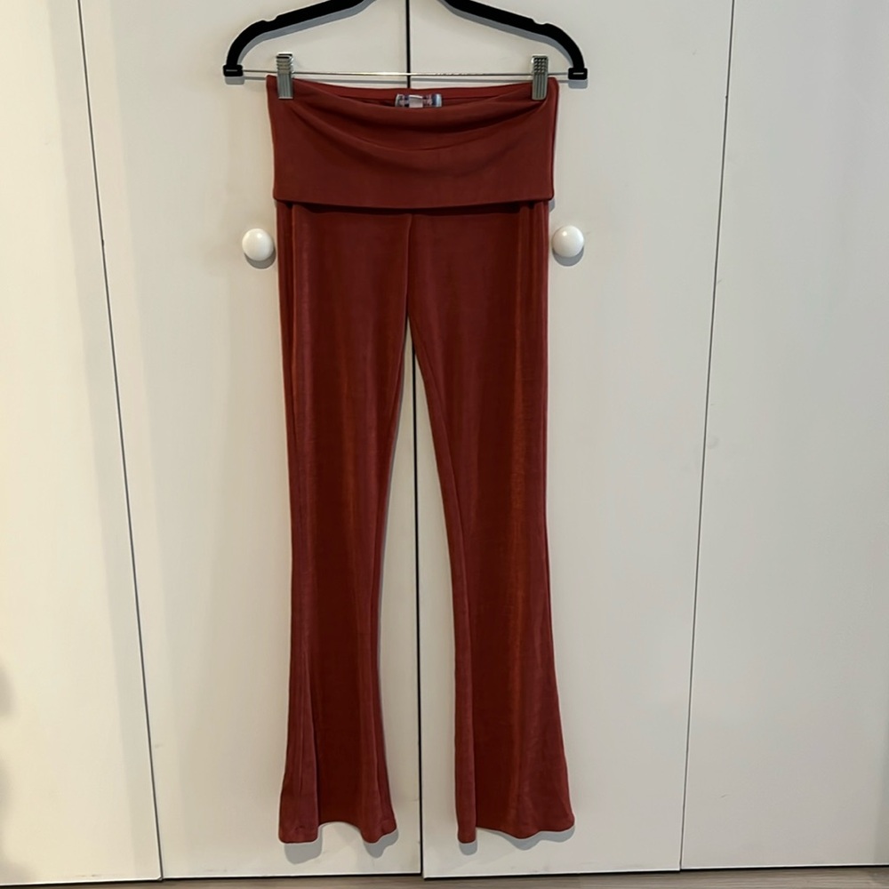 Urban outfitters low rise flare leggings. Worn once